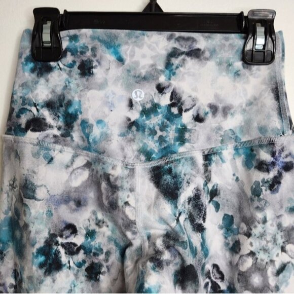 Lululemon 2021 Align Short 8" in Kaleidofloral Multi Colour Size 4 - Picture 9 of 12